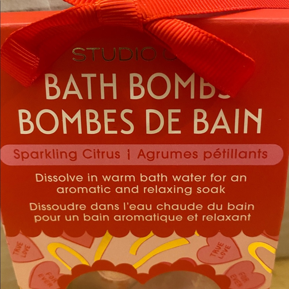 Set of 5 pink heart shaped Bath Bombs Sparkling citrus scent. Valentine’s Day - Picture 2 of 5